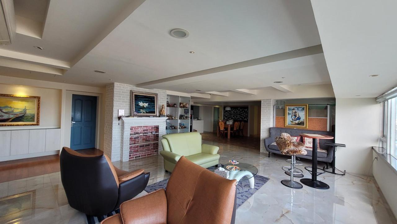 Left Bank 121 Hotel Тайнан Екстериор снимка